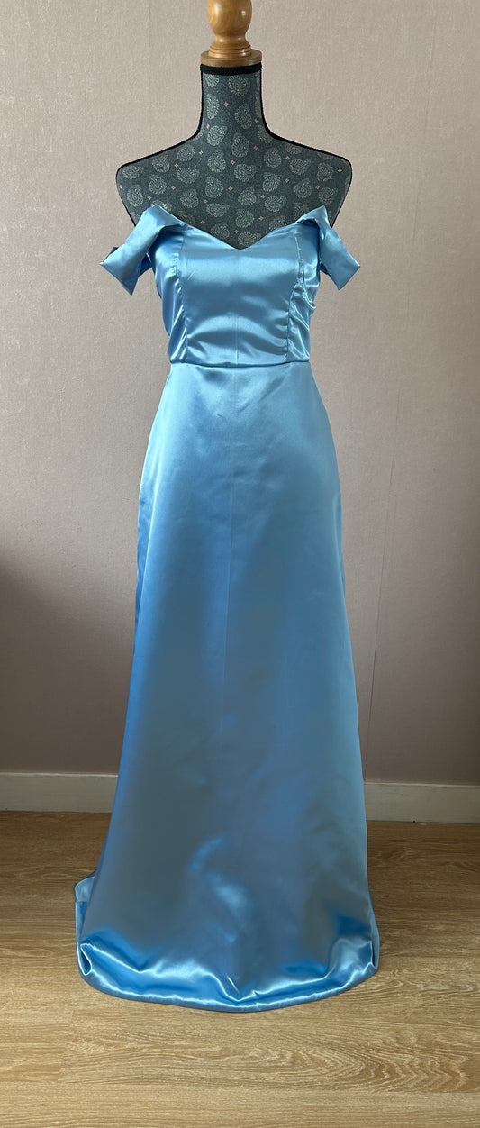 Robe bleu ciel
