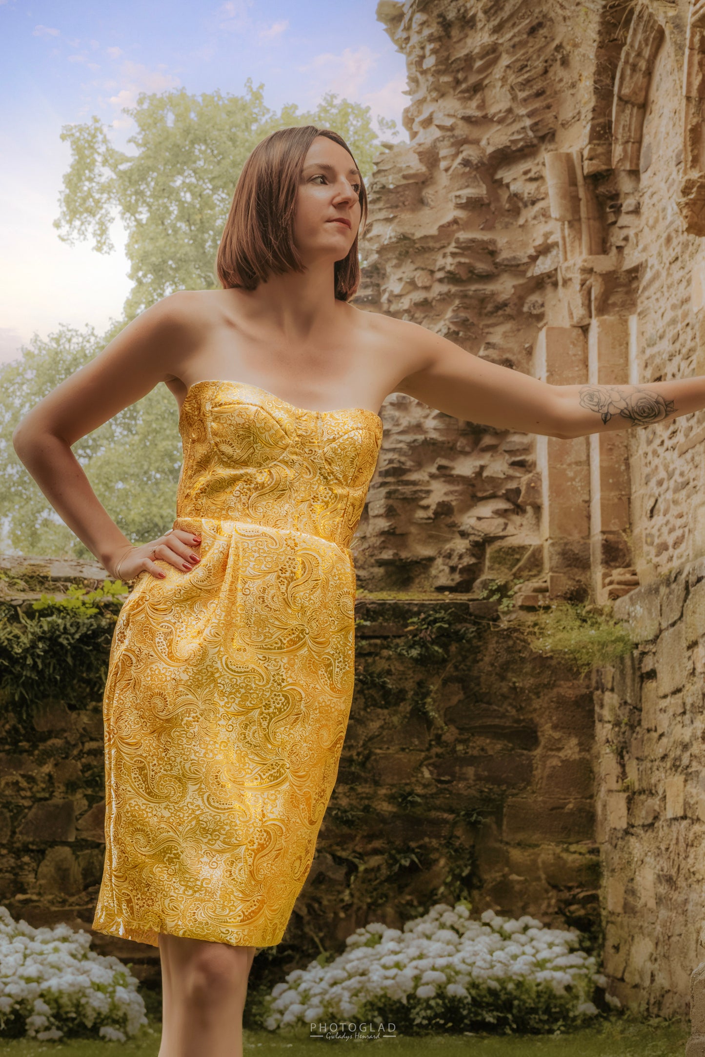 Robe éclat de blanc et d'or